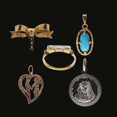 Lot 177 - A COLLECTION OF ASSORTED GOLD JEWELLERY