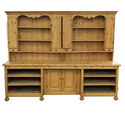 Lot 466 - A TRADITIONAL PINE DRESSER AND RACK