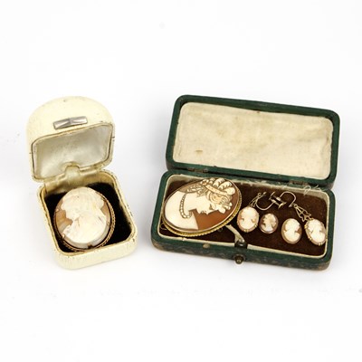 Lot 212 - CAMEO BROOCHES SET IN 9CT GOLD. (6)