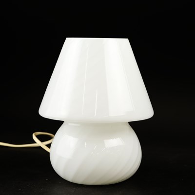Lot 738 - 1960s ITALIAN MURANO GLASS MURSHROOM TABLE LAMP