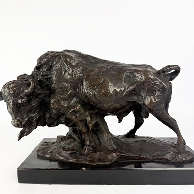 Lot 392 - ANTOINE-LOUIS BARYE STYLE BISON.