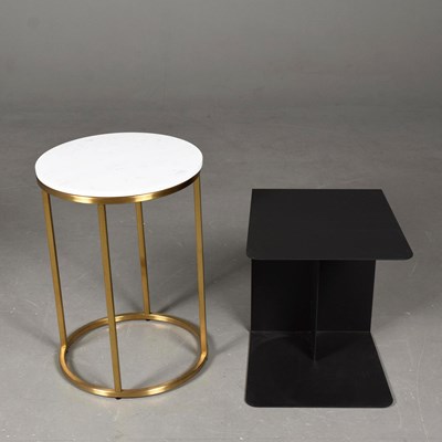 Lot 266 - SOFA & CHAIR COMPANY HOXTON SIDE TABLE AND ANOTHER UNSIGNED DIFFERING TABLE. (2).