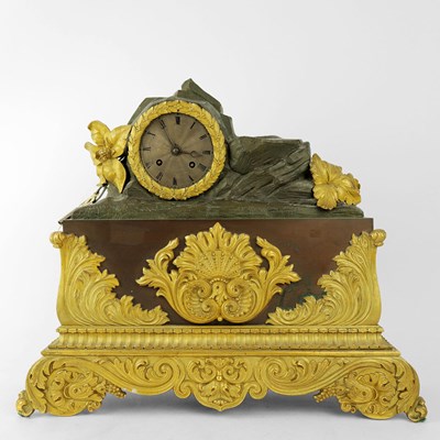 Lot 283 - A 19TH CENTURY FRENCH MANTLE CLOCK.