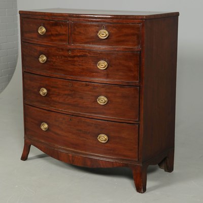 Lot 309 - BOWFRONT CHEST