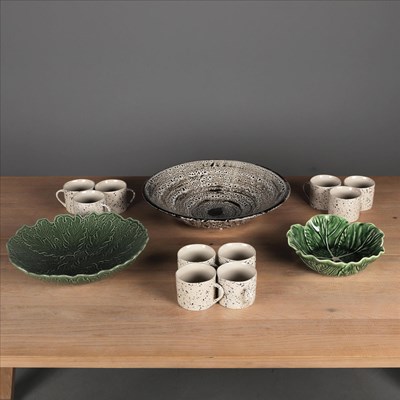 Lot 121 - CERAMIC COLLECTION . (13).
