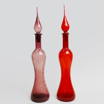 Lot 319 - A PAIR OF AMETHYST AND RUBY GLASS DECANTERS.