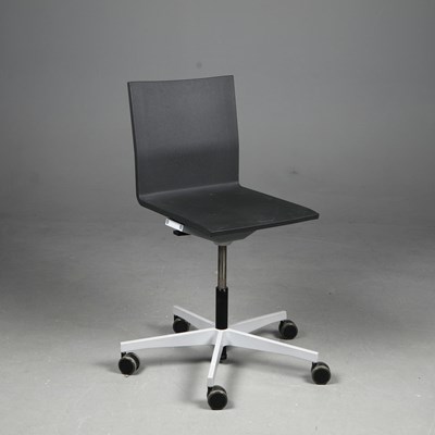 Lot 310 - VITRA .04 OFFICE CHAIR.