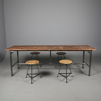 Lot 246 - INDUSTIRAL STYLE DINING SET. (5).