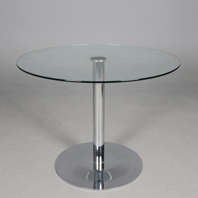 Lot 189 - DINING TABLE, WITH A CIRCULAR GLASS TOP.