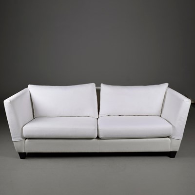 Lot 377 - SOFA, WHITE.