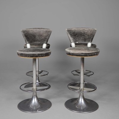 Lot 304 - SET OF FOUR GIORGETTI BAR STOOLS.