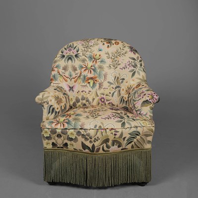 Lot 151 - NAPOLEON III TUB BERGERE.