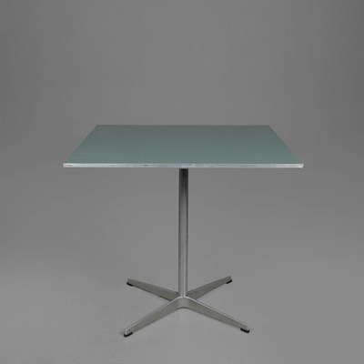 Lot 48 - SQUARE TABLE BY ARNE JACOBSEN AND PIET HEIN FOR FRITZ HANSEN.