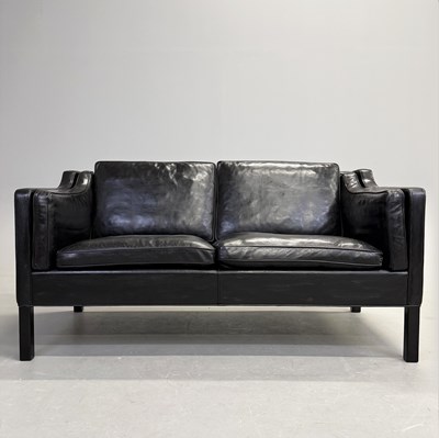 Lot 361 - SOFA