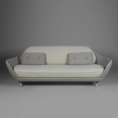Lot 27 - FRTIZ HANSEN FAVN SOFA BY JAIME HAYON.