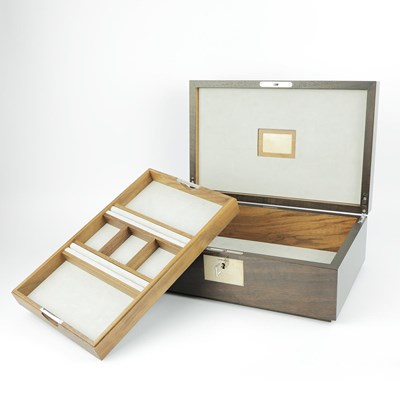Lot 223 - LINLEY MAP JEWLERY BOX.