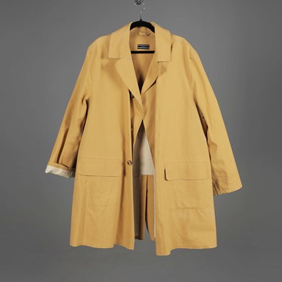 Lot 154 - MEN'S JOSEPH TRENCH COAT (1) CAMEL.